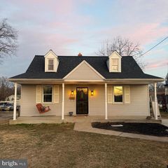 8105 HILLENDALE, Baltimore, MD 21234