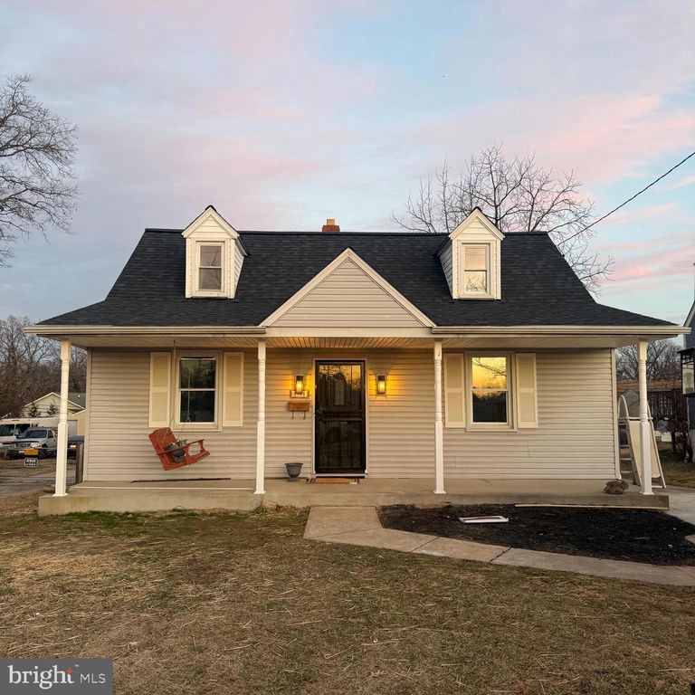 8105 HILLENDALE, Baltimore, MD 21234