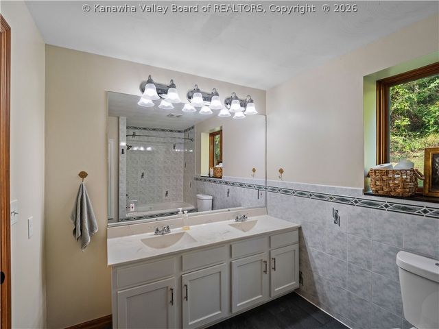 3816 Sams Fork Road, Hurricane, WV 25526