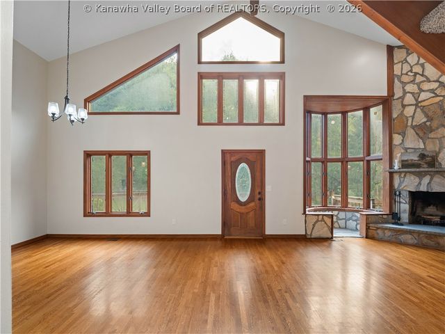 3816 Sams Fork Road, Hurricane, WV 25526