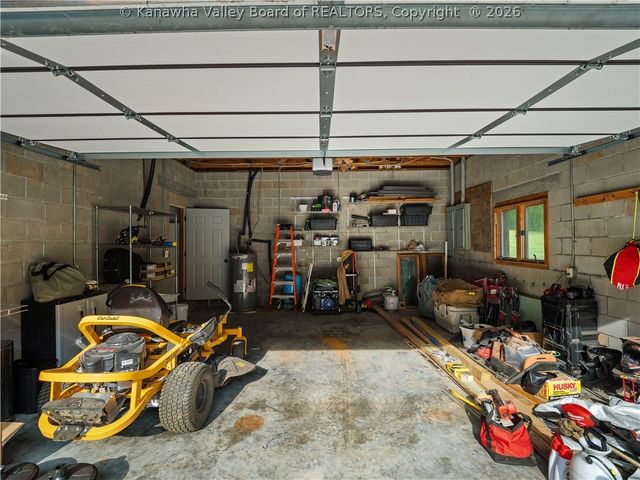 3816 Sams Fork Road, Hurricane, WV 25526