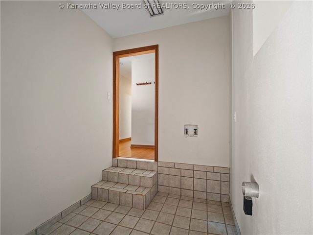 3816 Sams Fork Road, Hurricane, WV 25526