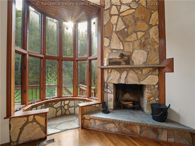 3816 Sams Fork Road, Hurricane, WV 25526