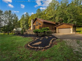 3816 Sams Fork Road, Hurricane, WV 25526