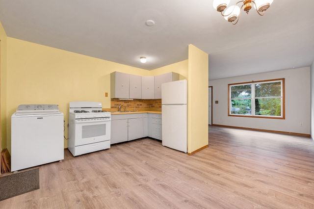 122 Fetherston Ave, Lowell, MA 01852
