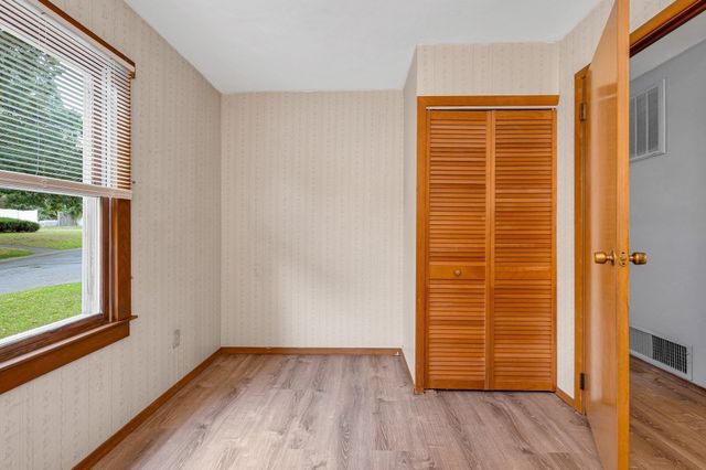 122 Fetherston Ave, Lowell, MA 01852