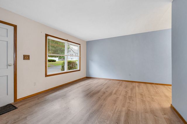 122 Fetherston Ave, Lowell, MA 01852