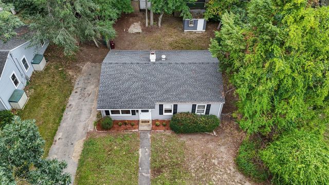 122 Fetherston Ave, Lowell, MA 01852