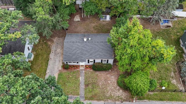 122 Fetherston Ave, Lowell, MA 01852