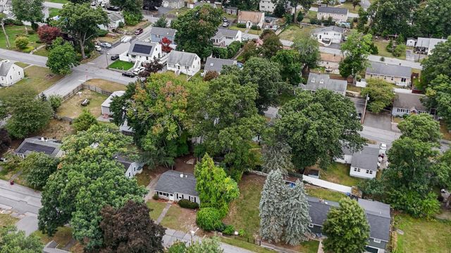 122 Fetherston Ave, Lowell, MA 01852