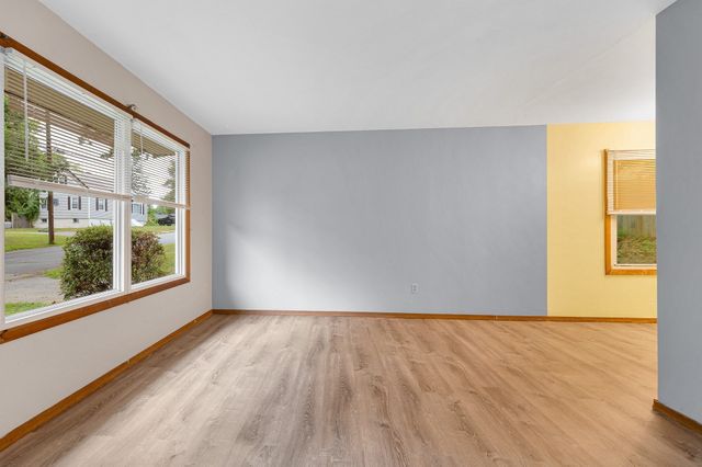 122 Fetherston Ave, Lowell, MA 01852