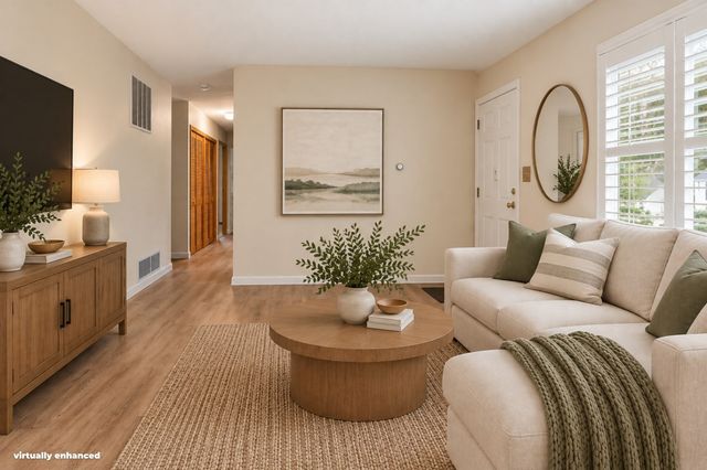 122 Fetherston Ave, Lowell, MA 01852