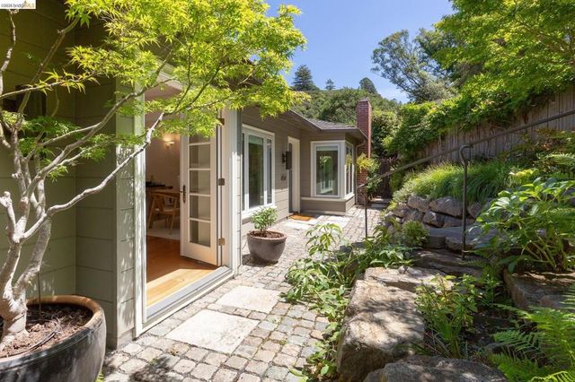 454 Vincente Ave, Berkeley, CA 94707