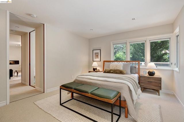 454 Vincente Ave, Berkeley, CA 94707
