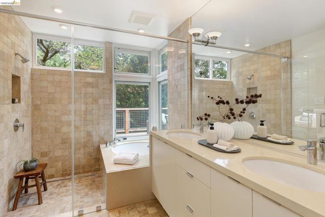 454 Vincente Ave, Berkeley, CA 94707
