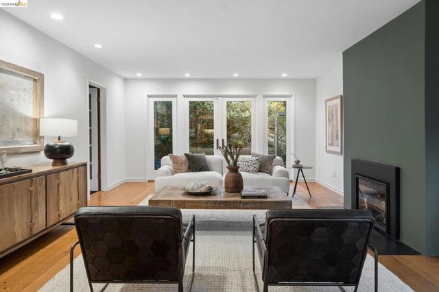 454 Vincente Ave, Berkeley, CA 94707