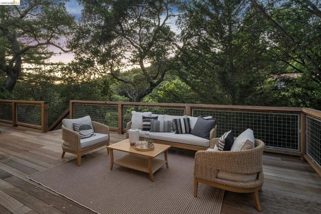 454 Vincente Ave, Berkeley, CA 94707