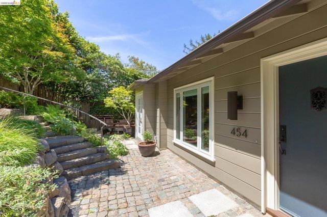 454 Vincente Ave, Berkeley, CA 94707
