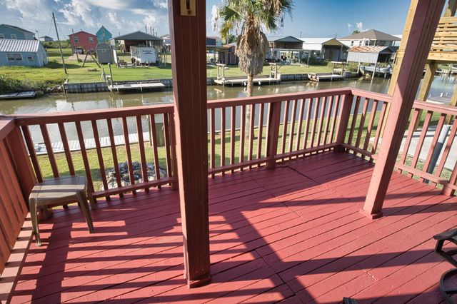 1525 County Road 201, Sargent, TX 77414