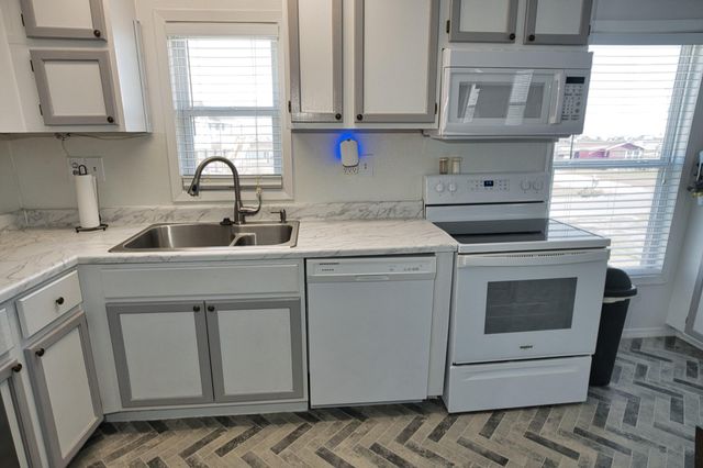 1525 County Road 201, Sargent, TX 77414