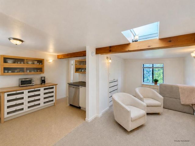 10351037 Warfield Avenue, Oakland, CA 94610