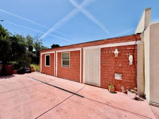 10351037 Warfield Avenue, Oakland, CA 94610