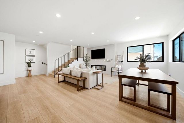2126 San Clemente St, San Diego, CA 92107