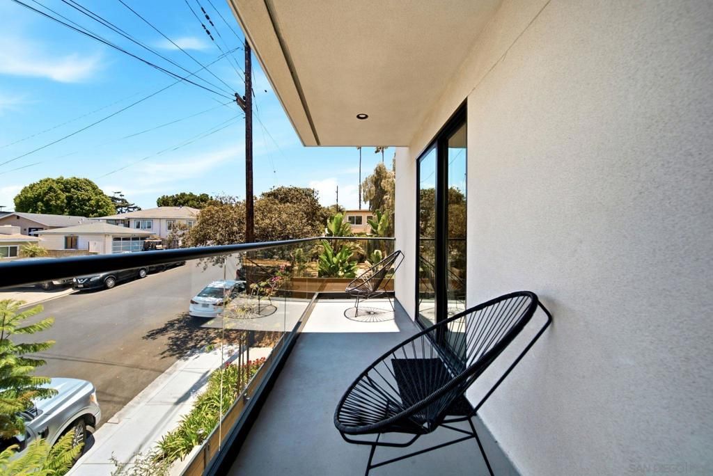 Image 24 of property listing at 2126 San Clemente St, San Diego, CA 92107