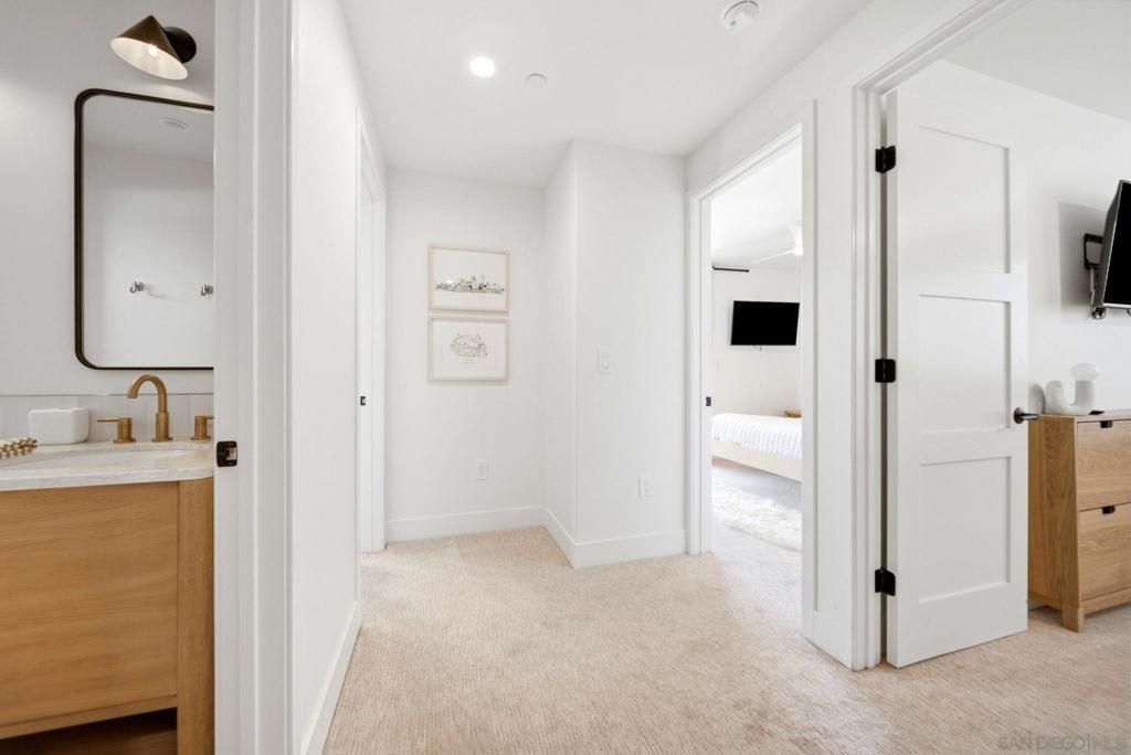 Image 25 of property listing at 2126 San Clemente St, San Diego, CA 92107