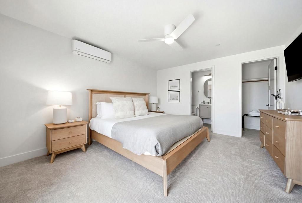 Image 30 of property listing at 2126 San Clemente St, San Diego, CA 92107