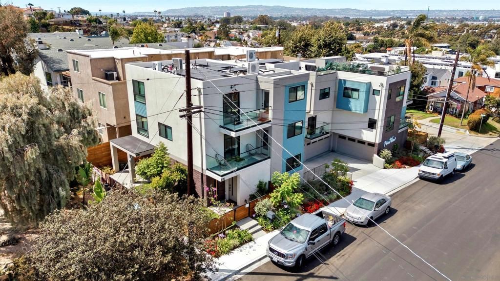Image 34 of property listing at 2126 San Clemente St, San Diego, CA 92107
