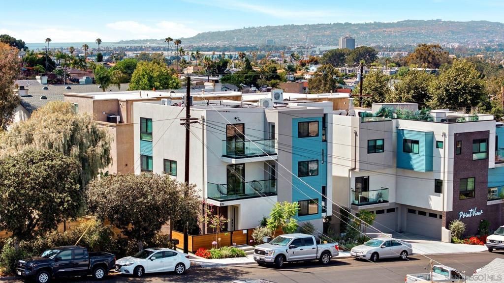 Image 36 of property listing at 2126 San Clemente St, San Diego, CA 92107