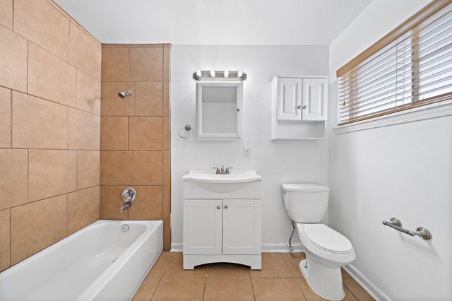 100 Market Street 17, Galveston, TX 77550