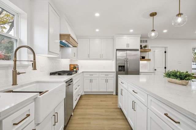 3401 Valley View Lane, Garland, TX 75043