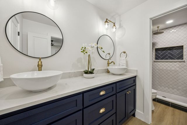 3401 Valley View Lane, Garland, TX 75043