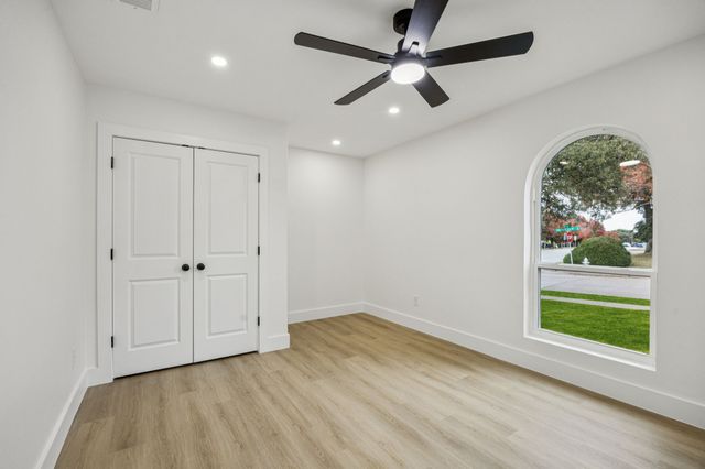 3401 Valley View Lane, Garland, TX 75043