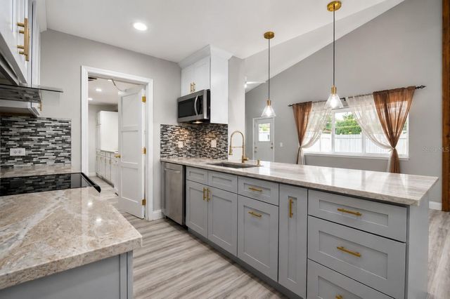 6745 RALSTON BEACH CIRCLE, Tampa, FL 33614