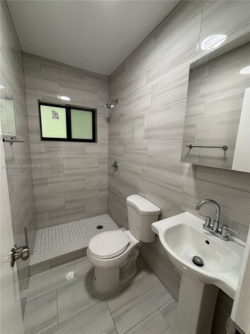 671 SW 7th St 7, Miami, FL 33130
