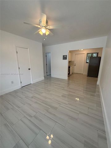 671 SW 7th St 7, Miami, FL 33130