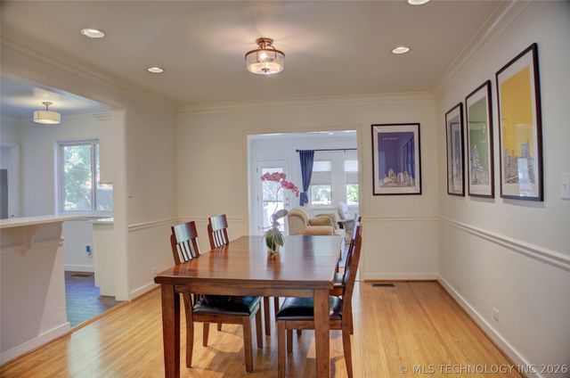 2545 S Columbia Place, Tulsa, OK 74114