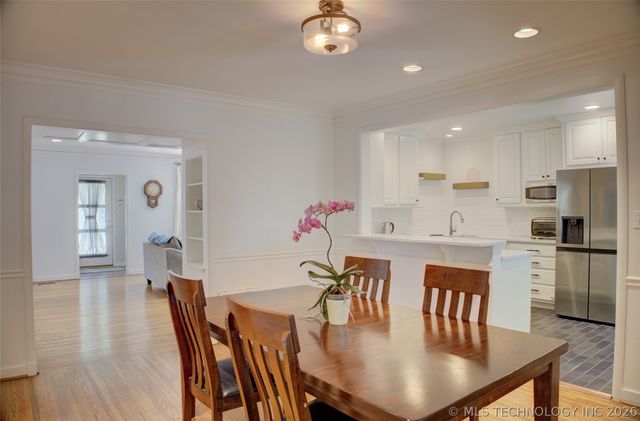 2545 S Columbia Place, Tulsa, OK 74114