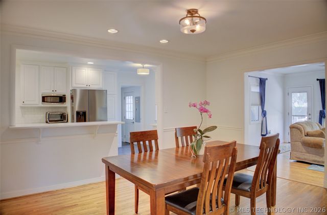 2545 S Columbia Place, Tulsa, OK 74114