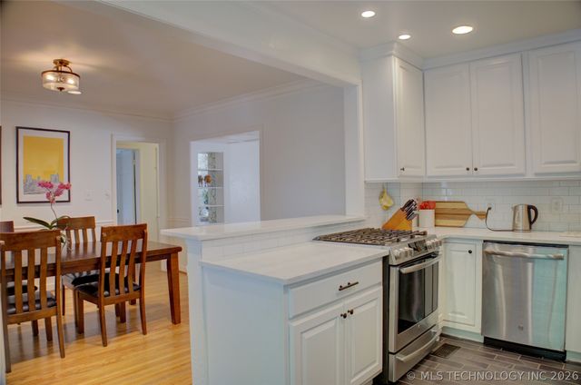 2545 S Columbia Place, Tulsa, OK 74114