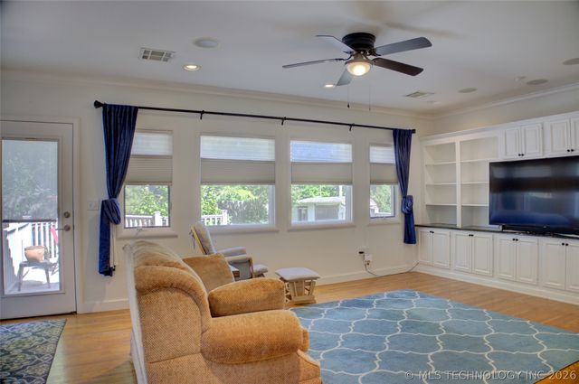 2545 S Columbia Place, Tulsa, OK 74114