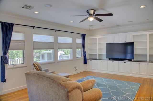 2545 S Columbia Place, Tulsa, OK 74114