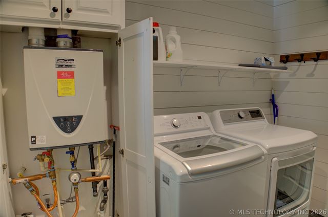 2545 S Columbia Place, Tulsa, OK 74114