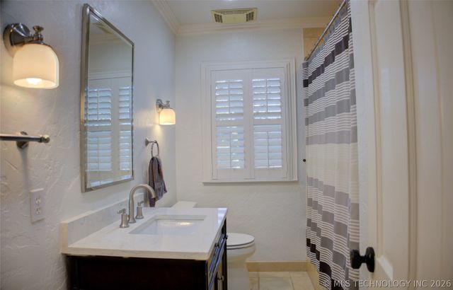 2545 S Columbia Place, Tulsa, OK 74114