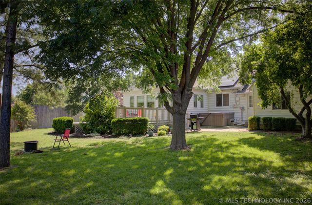 2545 S Columbia Place, Tulsa, OK 74114