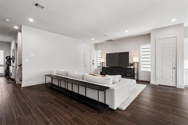 6813 Rocinante Lane, Houston, TX 77092