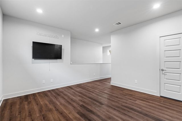 6813 Rocinante Lane, Houston, TX 77092